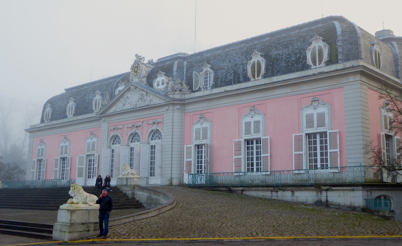 Schloss Benrath on a misty day